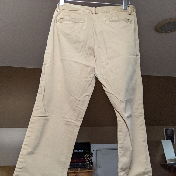 Banana Republic ultimate khaki Chinos - Picture 3 of 5